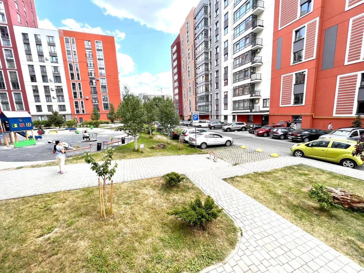 Osapart Cozy Apartment In A Complex Semycvit Leópolis Exterior foto