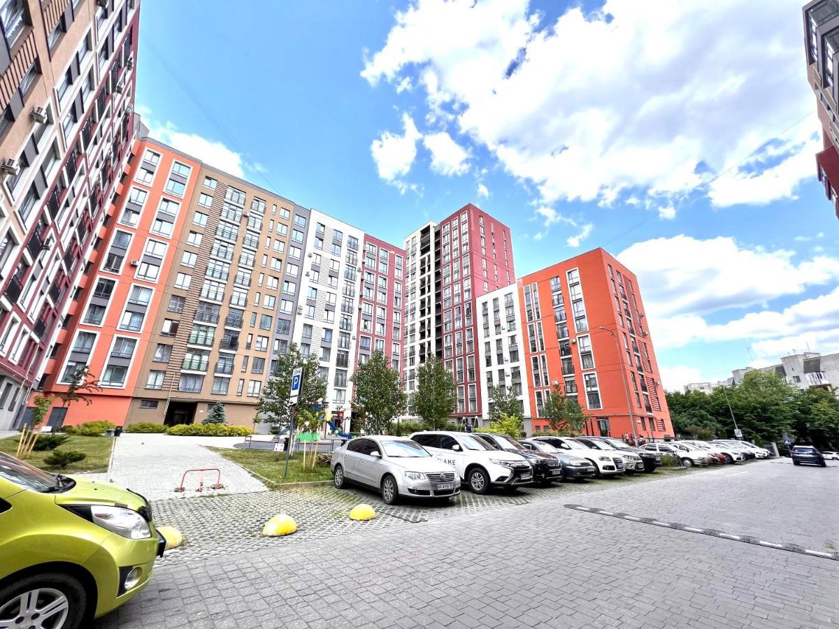 Osapart Cozy Apartment In A Complex Semycvit Leópolis Exterior foto
