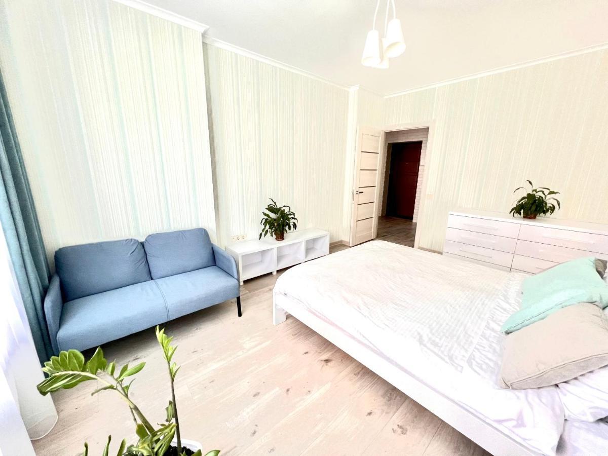 Osapart Cozy Apartment In A Complex Semycvit Leópolis Exterior foto